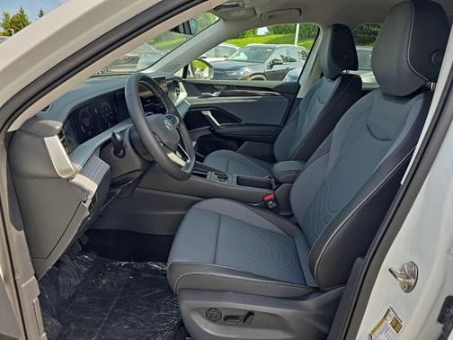 2025 Volkswagen Tiguan 2.0T SE 4MOTION