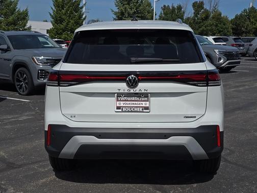 2025 Volkswagen Tiguan 2.0T SE 4MOTION