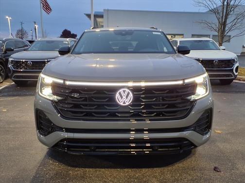 2026 Volkswagen Atlas Cross Sport 2.0T SEL