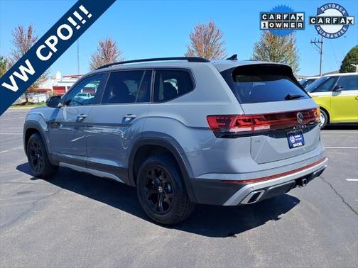 2024 Volkswagen Atlas 2.0T SE w/Technology 4MOTION