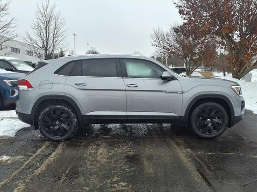 2026 Volkswagen Atlas Cross Sport 2.0T SE w/Technology 4MOTION