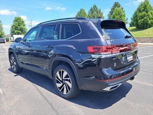 2025 Volkswagen Atlas 2.0T SE w/Technology 4MOTION