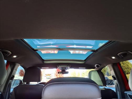 2025 Volkswagen Atlas Cross Sport 2.0T SEL