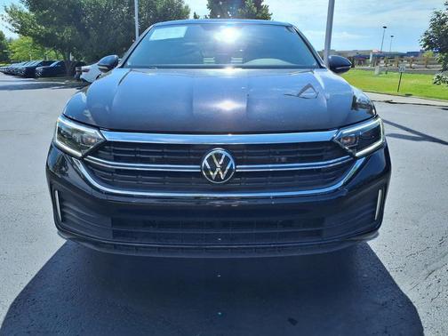 Deep Black 2024 Volkswagen Jetta 1.5T SEL