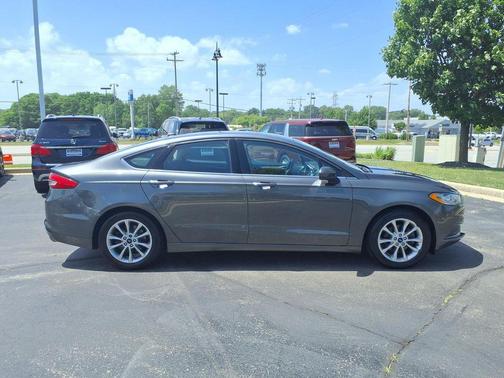 Magnetic 2017 Ford Fusion SE