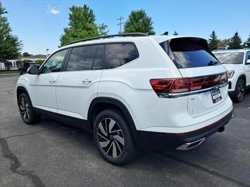 2025 Volkswagen Atlas 2.0T SE w/Technology 4MOTION