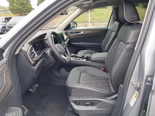 2025 Volkswagen Atlas 2.0T SEL Premium R-Line 4MOTION