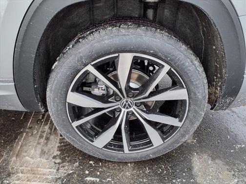 2026 Volkswagen Atlas 2.0T SEL Premium R-Line 4MOTION