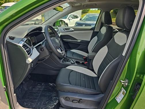 2025 Volkswagen Taos 1.5T SEL