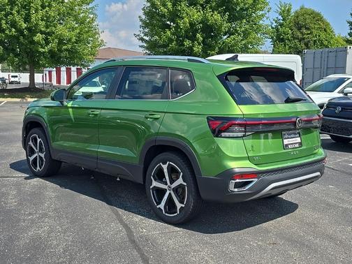 2025 Volkswagen Taos 1.5T SEL