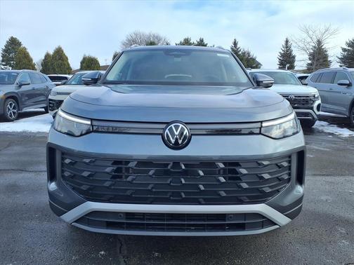 Platinum Gray 2026 Volkswagen Tiguan 2.0T SE 4MOTION