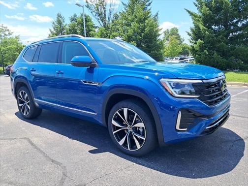2025 Volkswagen Atlas 2.0T SEL Premium R-Line 4MOTION