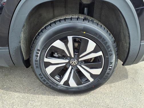 2024 Volkswagen Atlas 2.0T SE