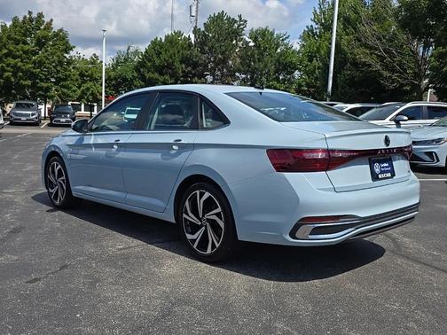 2025 Volkswagen Jetta 1.5T SEL