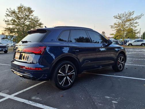 Navarra Blue Metallic 2025 Audi Q5 45 S line Premium Plus