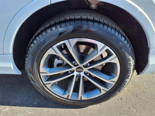 2025 Audi Q7 45 Premium