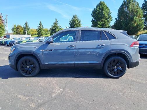 2026 Volkswagen Atlas Cross Sport 2.0T SE w/Technology 4MOTION