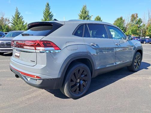 2026 Volkswagen Atlas Cross Sport 2.0T SE w/Technology 4MOTION