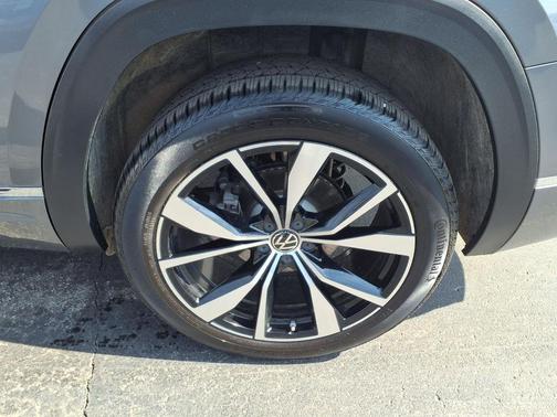 2025 Volkswagen Atlas 2.0T SEL Premium R-Line 4MOTION