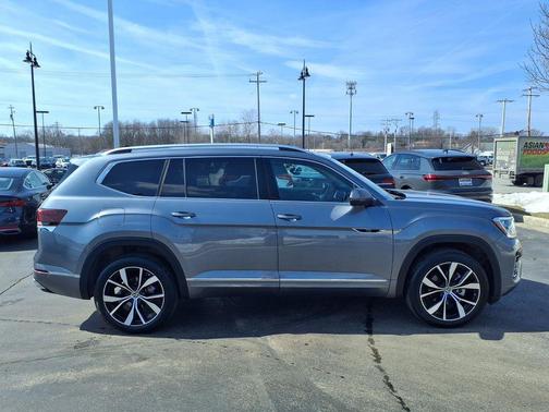 2025 Volkswagen Atlas 2.0T SEL Premium R-Line 4MOTION