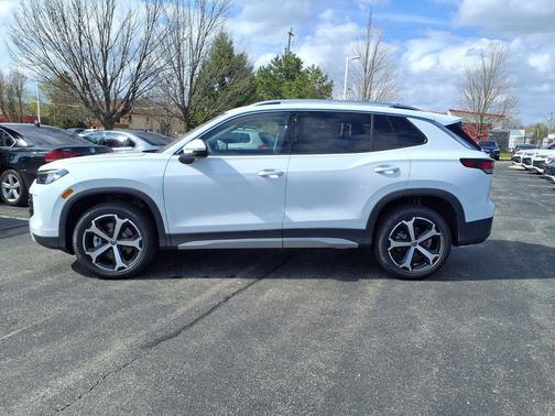 pure white 2026 Volkswagen Tiguan 2.0T SE 4MOTION