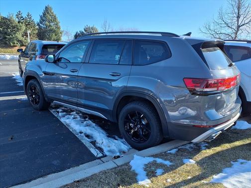 2026 Volkswagen Atlas Peak Edition