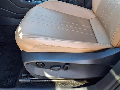 2024 Volkswagen Tiguan 2.0T SE 4MOTION