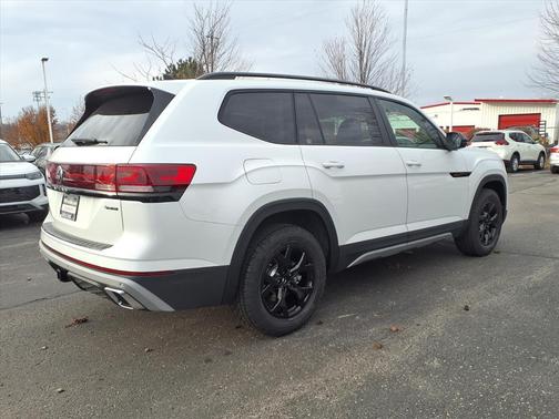 2026 Volkswagen Atlas 2.0T Peak Edition