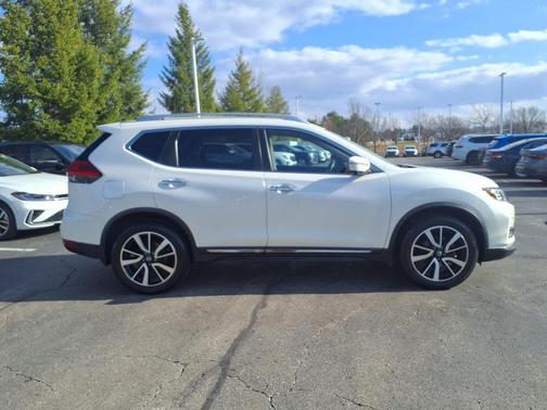 Pearl White 2017 Nissan Rogue Platinum