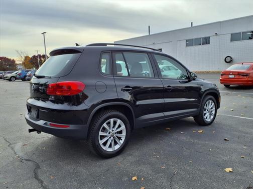 2018 Volkswagen Tiguan Limited 2.0T 4MOTION