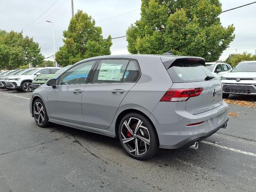 2025 Volkswagen Golf GTI 2.0T SE DSG