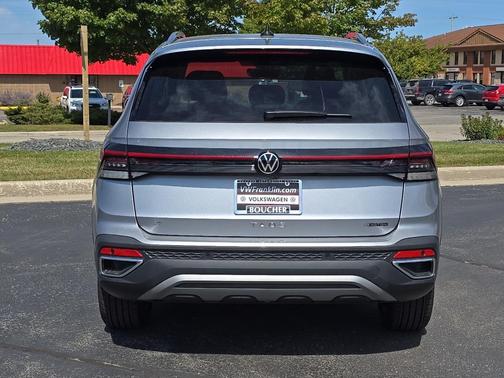 2025 Volkswagen Taos 1.5T SE