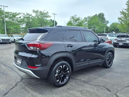 Mosaic Black Metallic 2022 Chevrolet Trailblazer LT