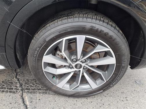 2023 Audi Q5 45 S line Premium
