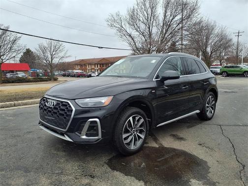 2023 Audi Q5 45 S line Premium