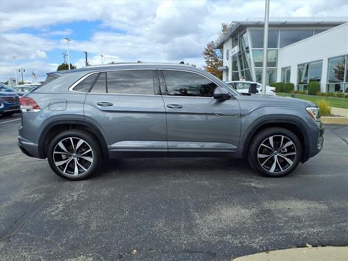 2024 Volkswagen Atlas Cross Sport 2.0T SEL Premium