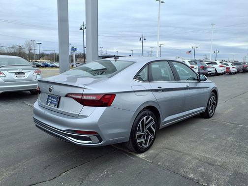 Pyrite Silver Metallic 2023 Volkswagen Jetta 1.5T SEL