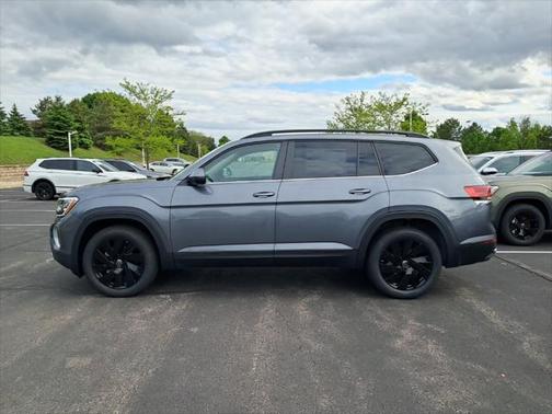 2025 Volkswagen Atlas 2.0T SE w/Technology 4MOTION