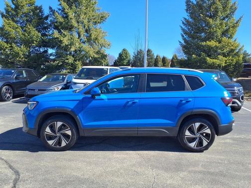 2025 Volkswagen Taos 1.5T SE