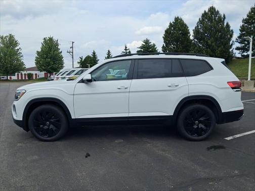 2025 Volkswagen Atlas 2.0T SE w/Technology 4MOTION