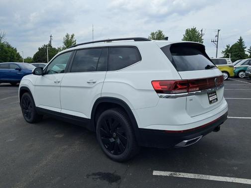 2025 Volkswagen Atlas 2.0T SE w/Technology 4MOTION