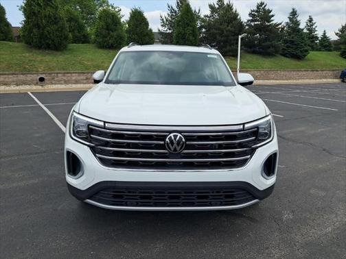 2025 Volkswagen Atlas 2.0T SE w/Technology 4MOTION