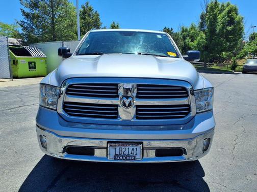 Bright Silver Clearcoat Metallic 2018 RAM 1500 Big Horn