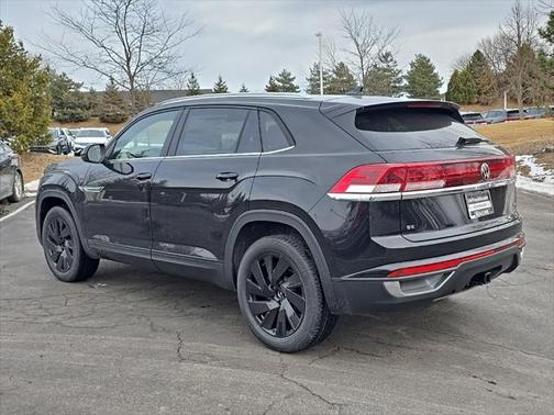 2025 Volkswagen Atlas Cross Sport 2.0T SE w/Technology 4MOTION