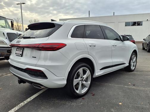 2025 Audi Q5 Premium Plus TFSI quattro S tronic