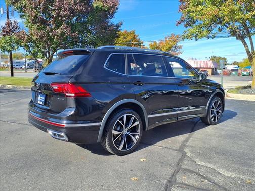 2022 Volkswagen Tiguan 2.0T SEL R-Line 4MOTION
