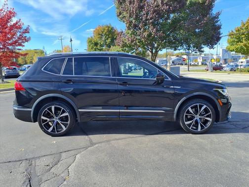 2022 Volkswagen Tiguan 2.0T SEL R-Line 4MOTION