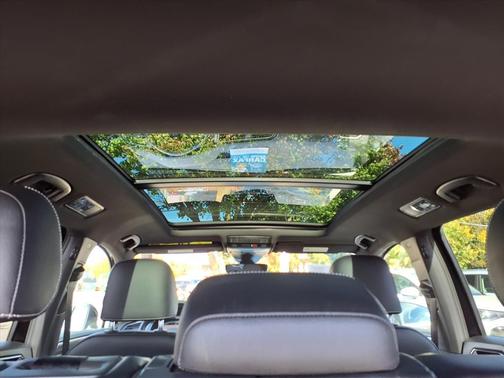 2022 Volkswagen Tiguan 2.0T SEL R-Line 4MOTION