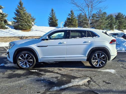 2025 Volkswagen Atlas Cross Sport 2.0T SEL Premium