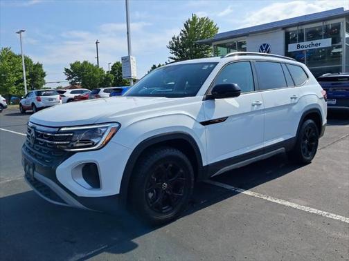 2025 Volkswagen Atlas 2.0T Peak Edition